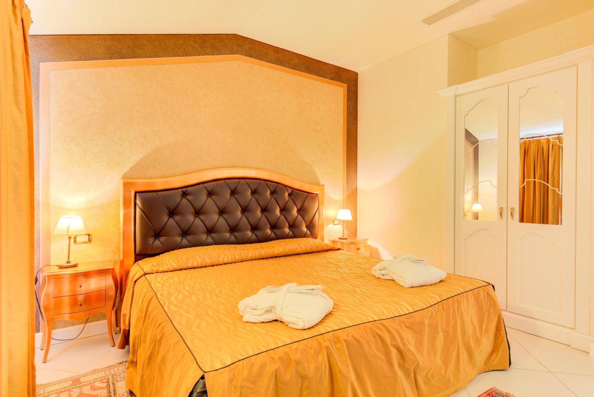 Monastero Resort & Spa Сояно-дель-Лаґо Екстер'єр фото
