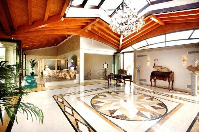 Monastero Resort & Spa Сояно-дель-Лаґо Екстер'єр фото